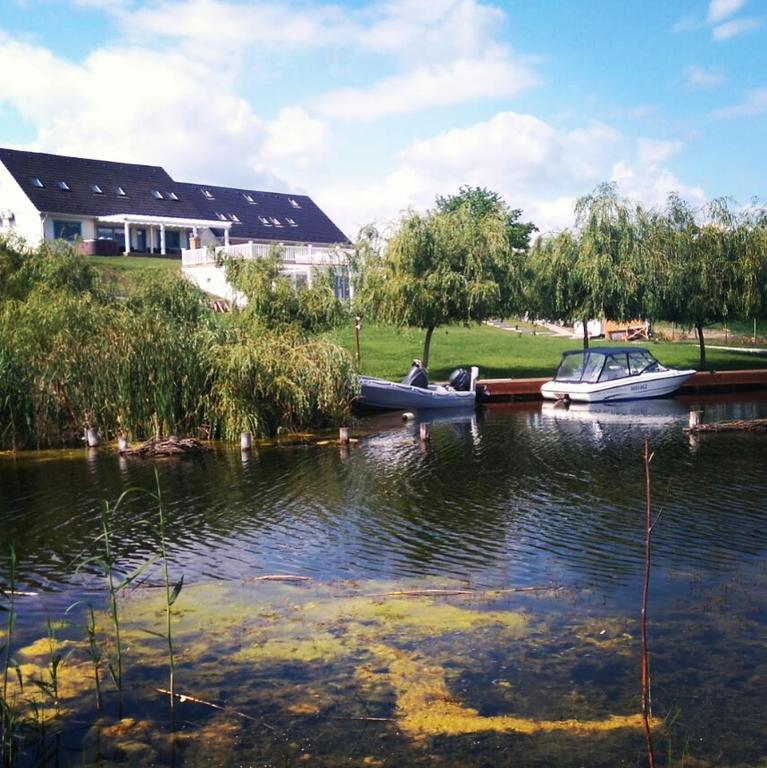 Dunavăţu de Sus Pike Inn Dunavatul De Sus - Delta Dunarii מראה חיצוני תמונה